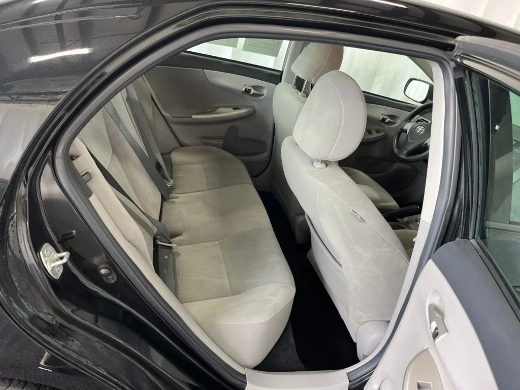 Used 2012 Black Toyota LE image 20