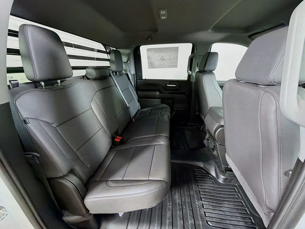 New 2026 Summit White Chevrolet Work Truck image 24