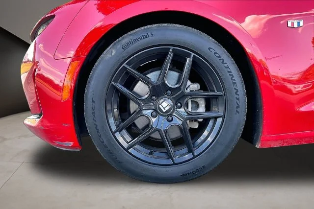 Used 2019 Red Chevrolet 1LT image 24
