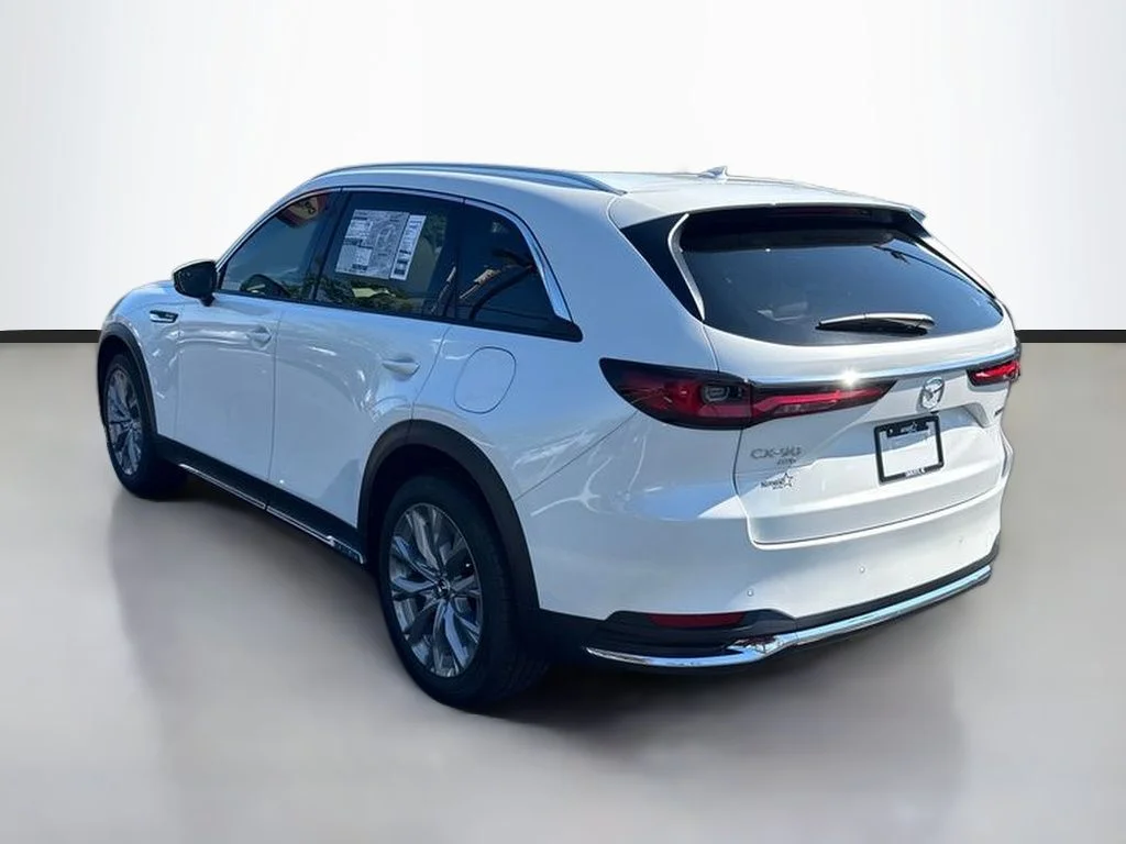 New 2026 White Mazda 3.3 Turbo Premium Plus image 5
