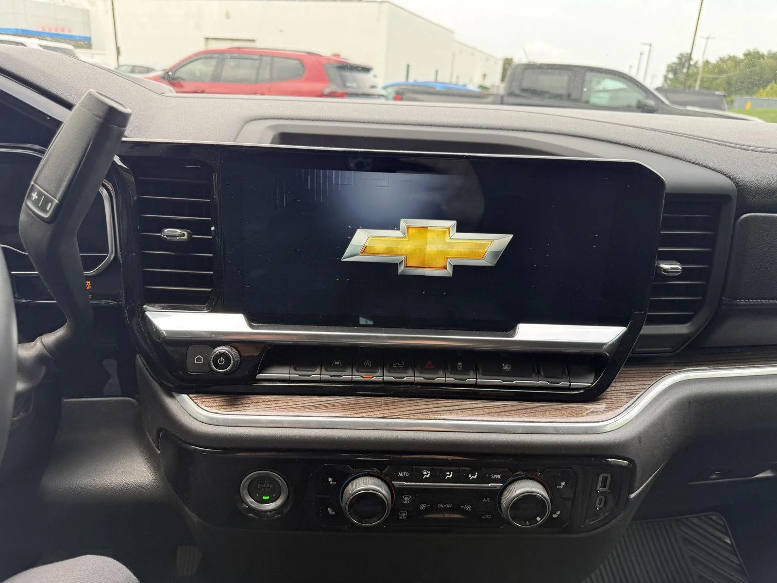 Used 2024 Summit White Chevrolet LT (2FL) image 10