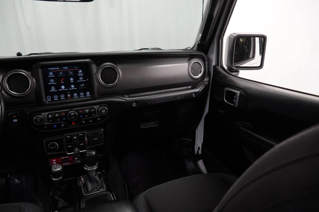 Certified Used 2022 White Jeep Unlimited Rubicon 4xe image 19