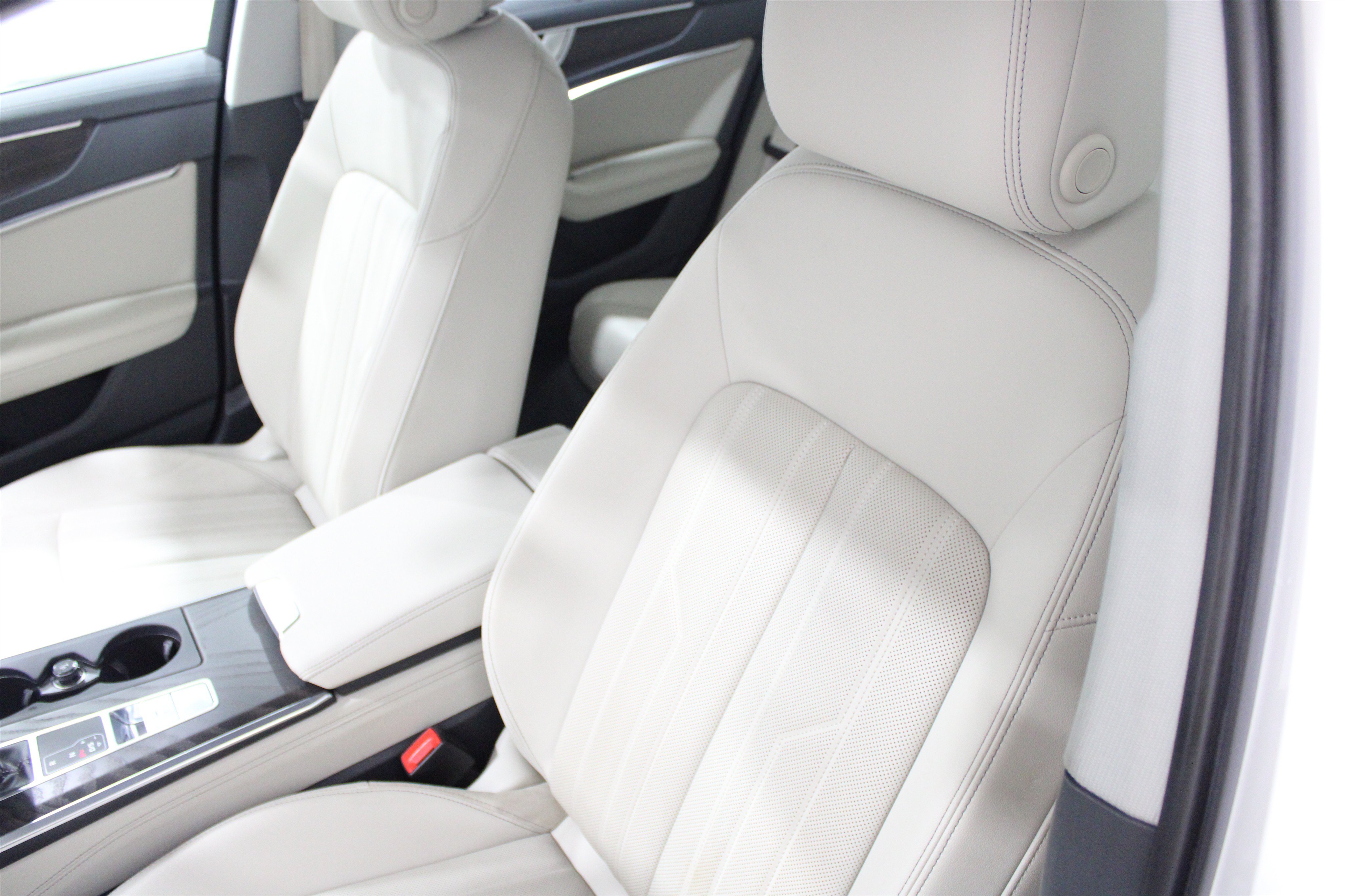 Used 2019 Glacier White Metallic Audi Premium Plus All-Wheel Drive image 6