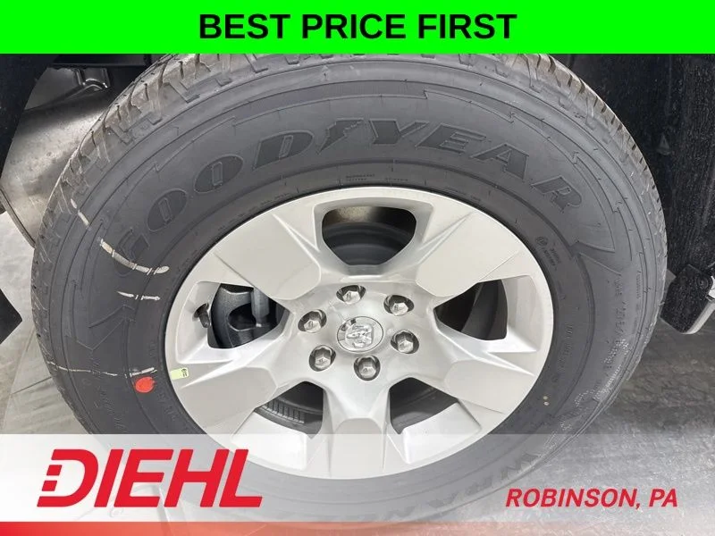 New 2026 Bright White Clear-Coat Exterior Paint RAM Big Horn/Lone Star image 8