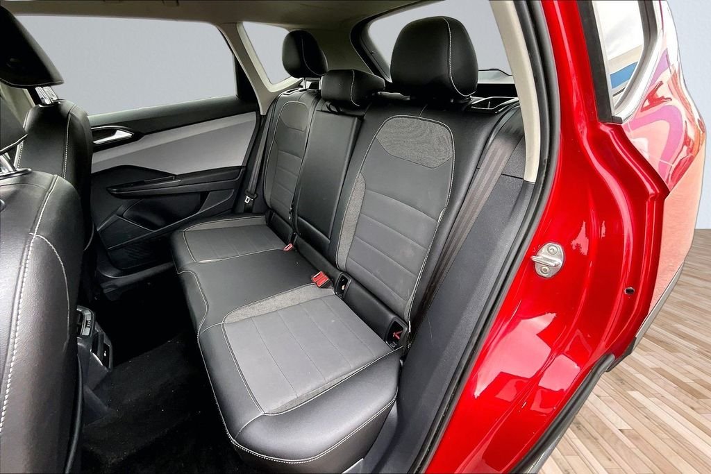 Used 2023 Red Volkswagen 1.5T SE image 23
