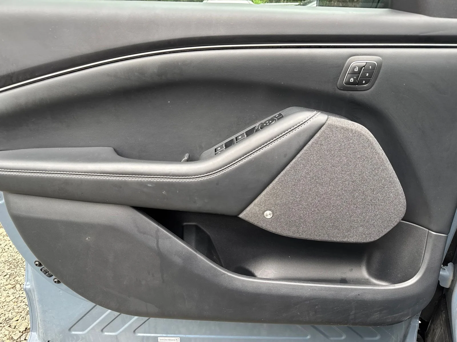 Certified Used 2023 Vapor Blue Metallic Ford Premium image 28