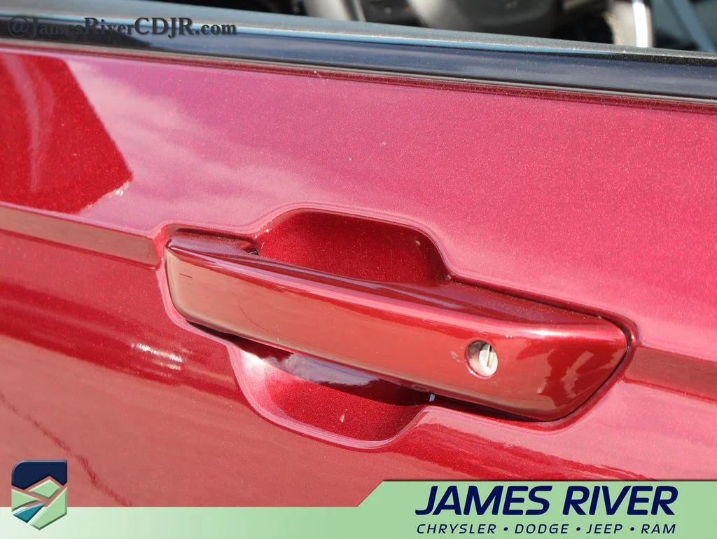 Used 2024 Red Jeep Laredo image 19