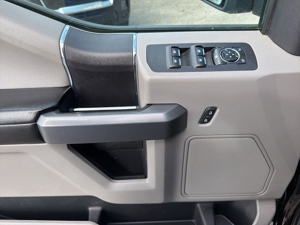 Used 2018 Red Ford XLT image 13