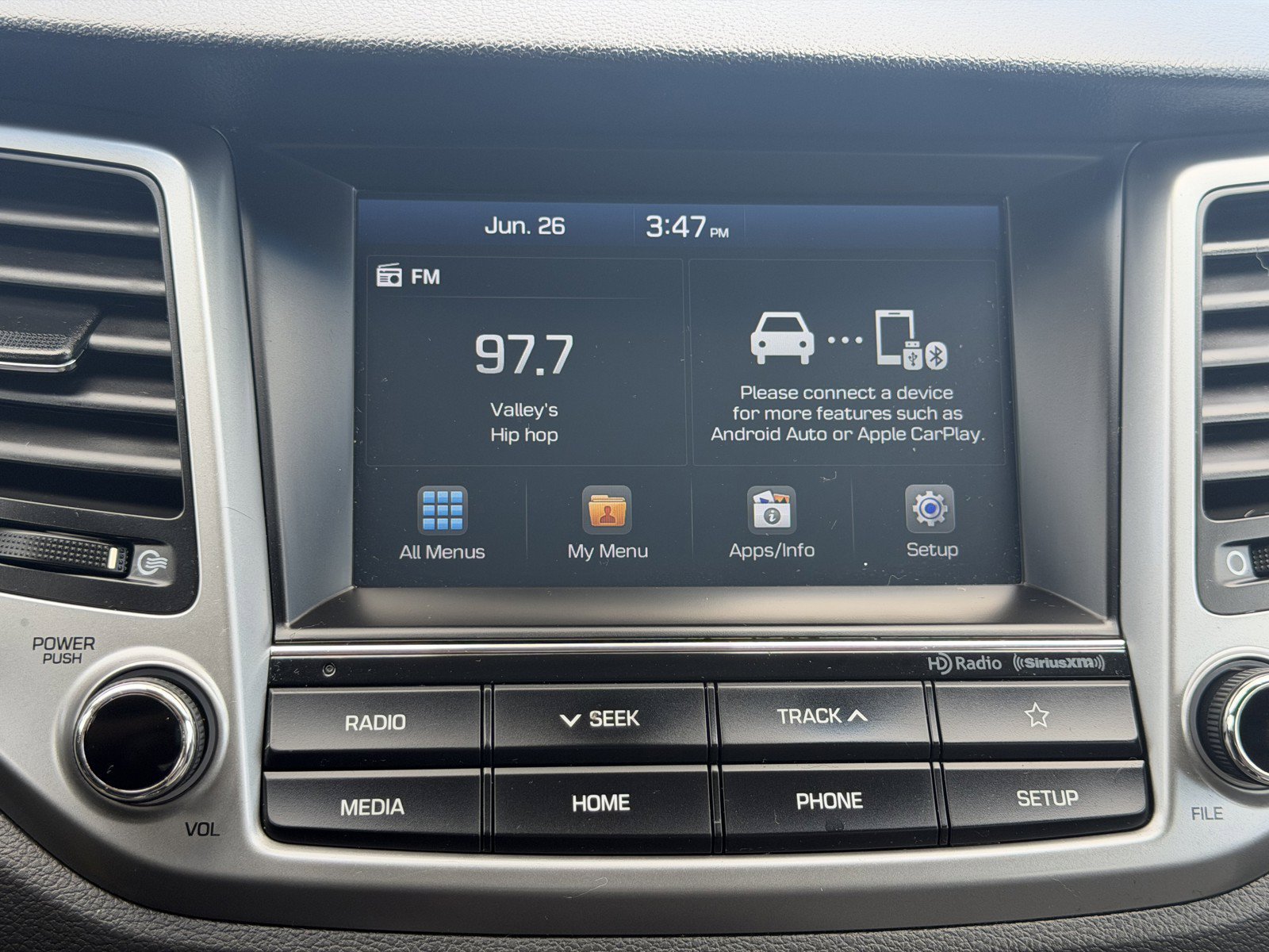 Used 2018 Molten Silver Hyundai SEL image 9