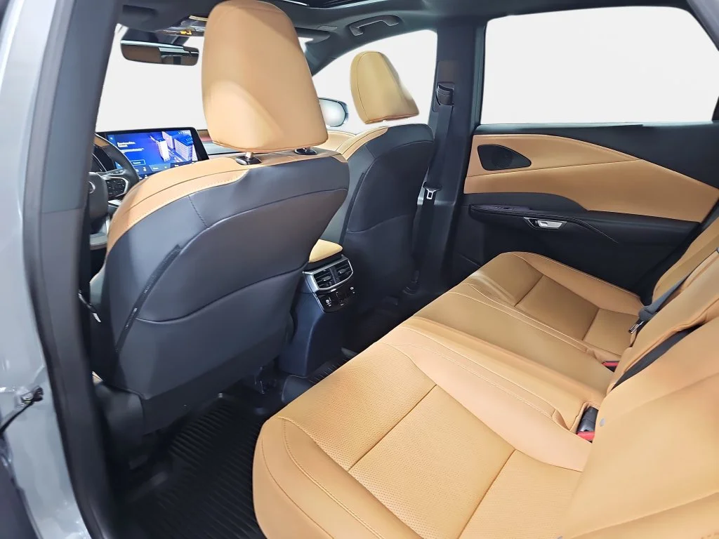 New 2026 Iridium Lexus PREMIUM PLUS image 11