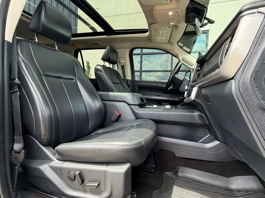 Used 2022 White Ford XLT image 21