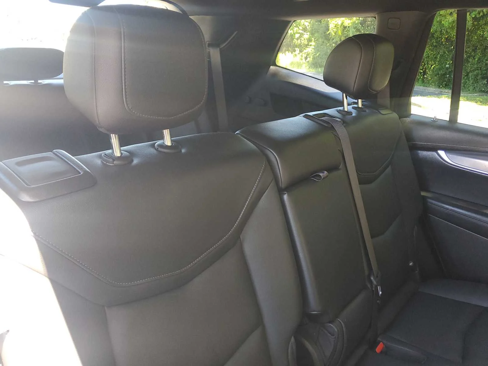 Used 2024 Crystal White Tricoat Cadillac Luxury image 19