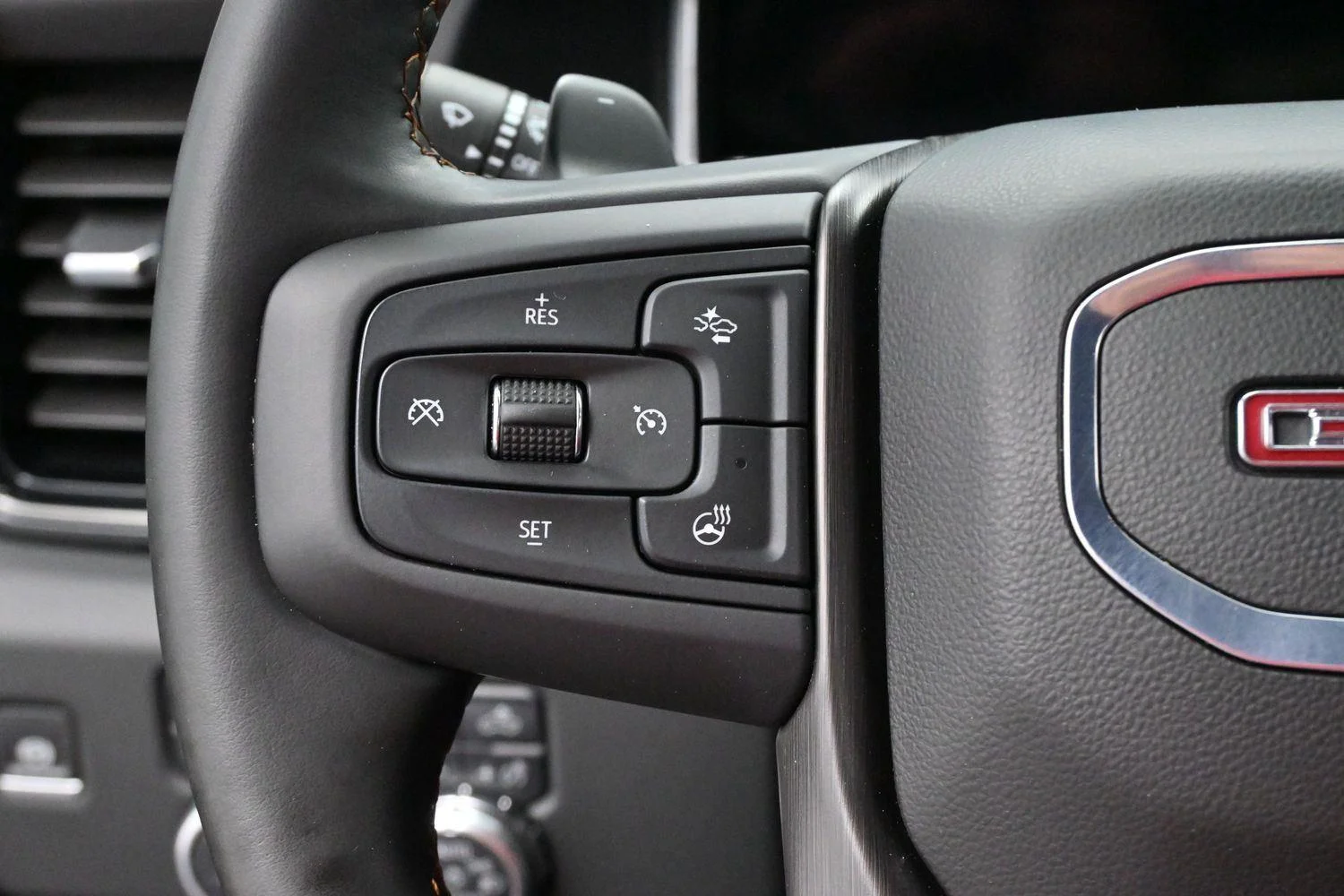 Used 2024 Sterling Metallic GMC AT4 image 18