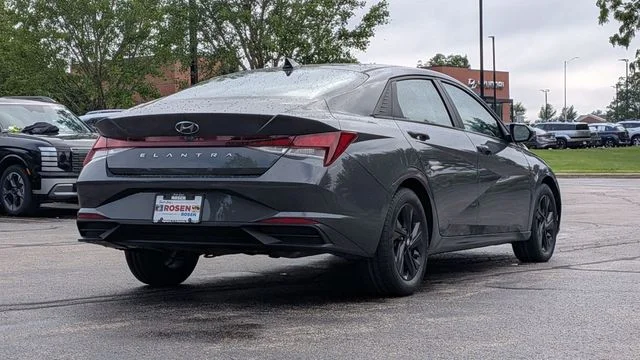 Used 2023 Gray Hyundai SEL image 7