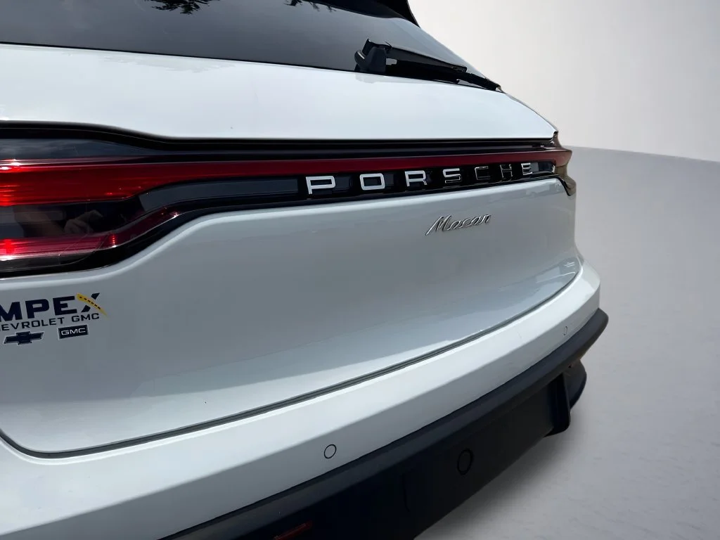 Used 2024  Porsche  image 40