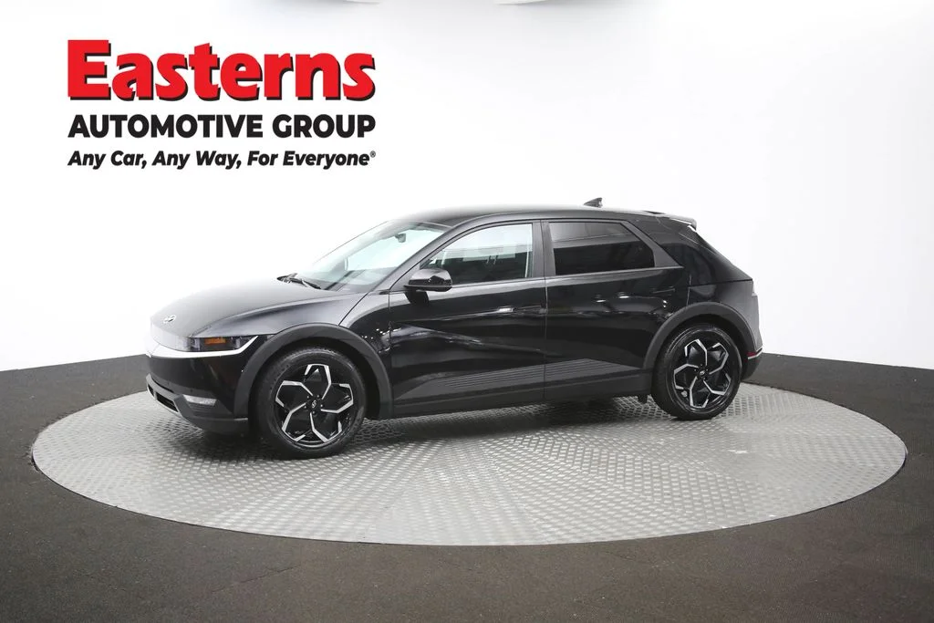 Used 2024 Black Hyundai SEL image 56
