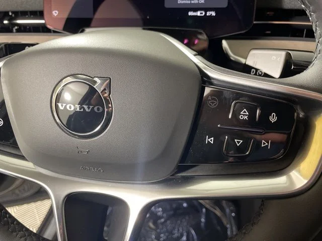 Used 2025 Blue Volvo Ultra Twin Motor Performance image 22
