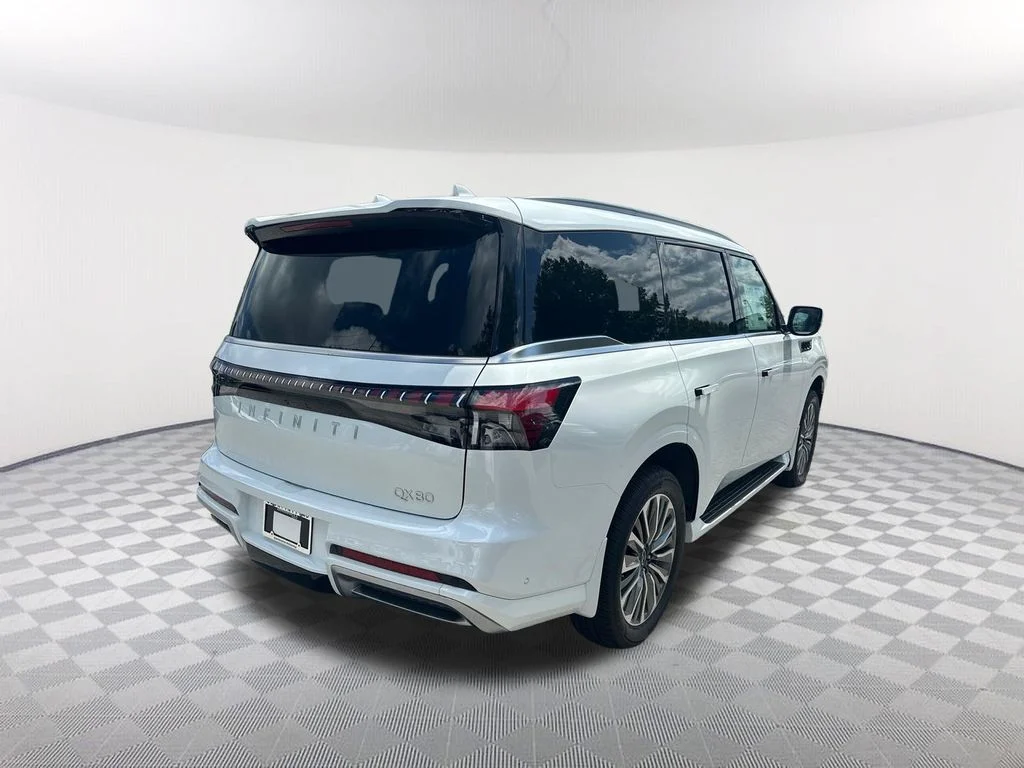 New 2027 RADIANT WHITE INFINITI Luxe 2WD image 5