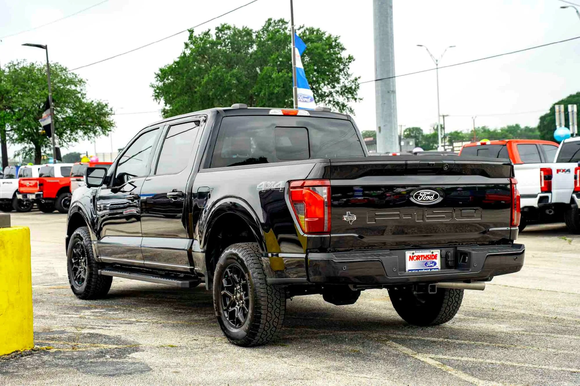 New 2026 Agate Black Metallic Ford XLT image 5