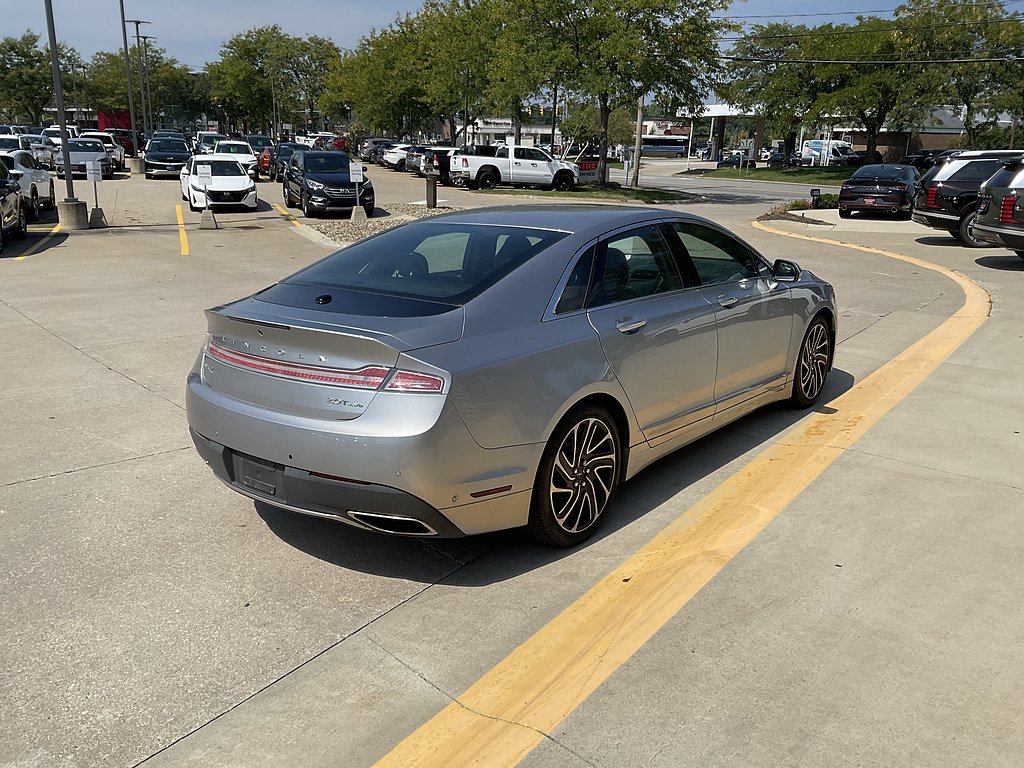 Used 2020 Silver Radiance Clearcoat Lincoln Reserve image 3