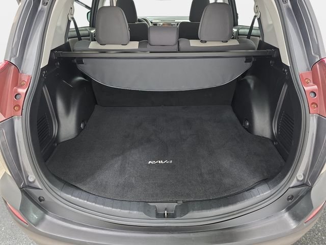 Used 2015 Gray Toyota XLE image 32