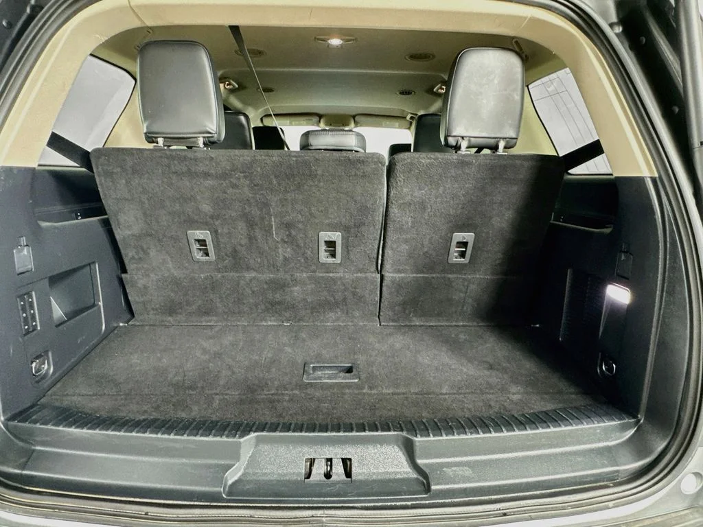Used 2024 Silver Ford XLT image 32