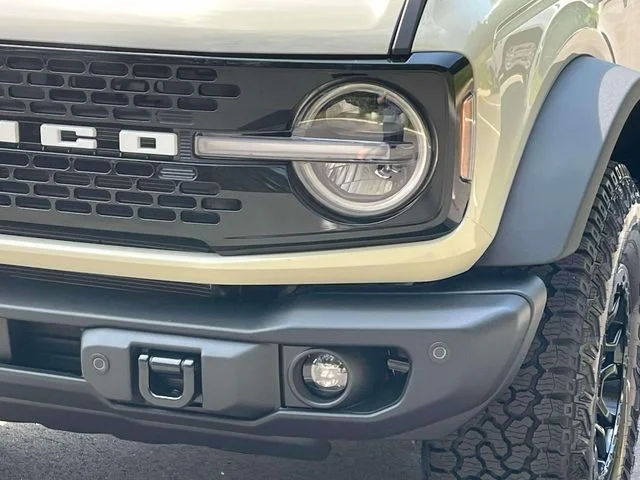 New 2026 Desert Sand Ford Badlands® image 9