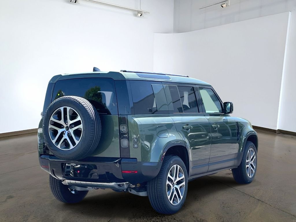 New 2026 Woolstone Green Land Rover S image 4
