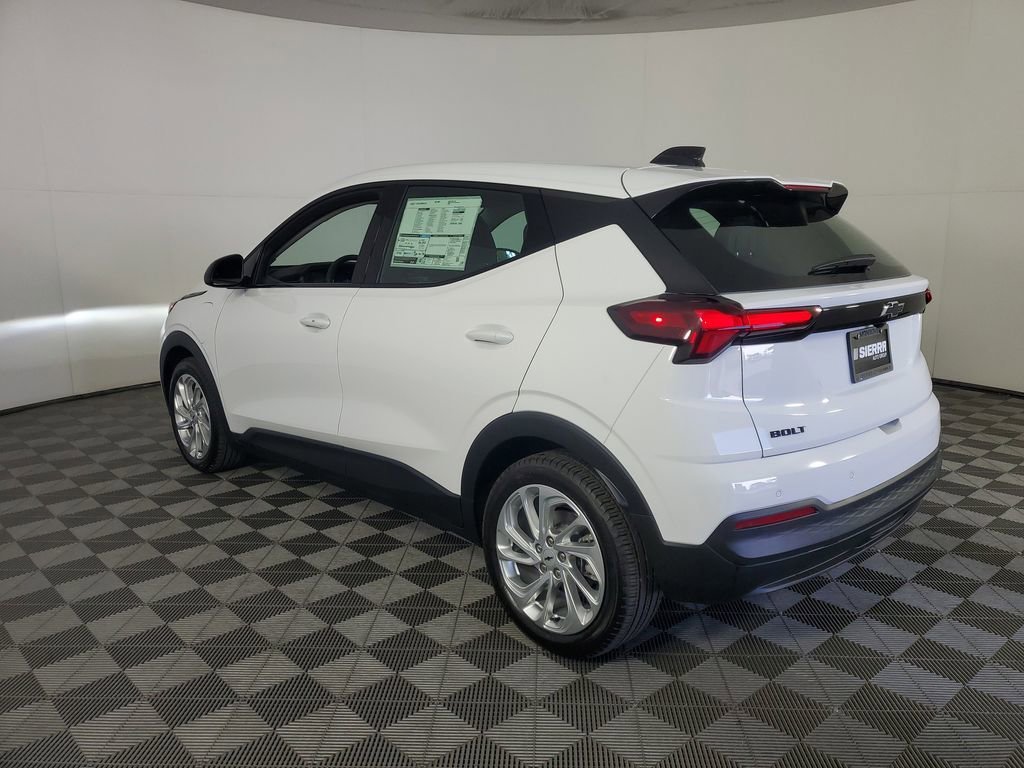New 2027 Summit White Chevrolet LT image 6