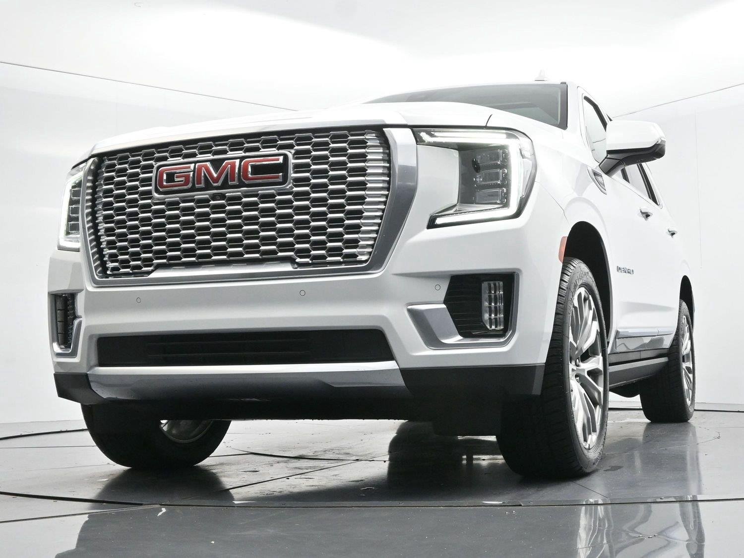 Used 2021 Summit White GMC Denali image 50