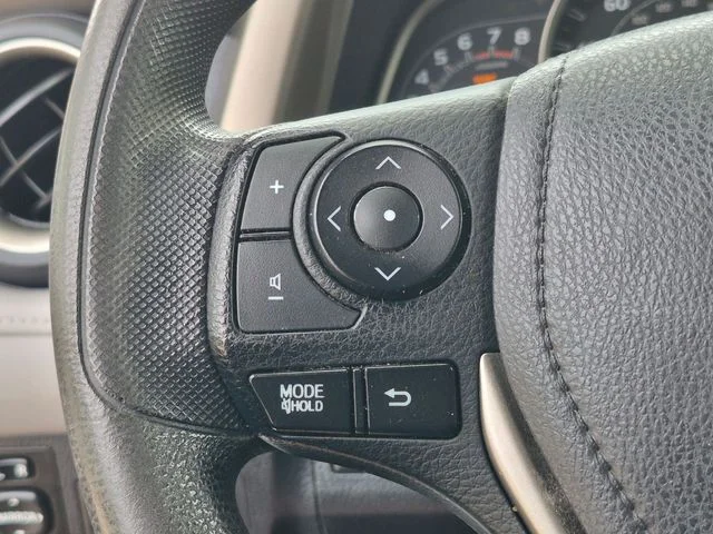 Used 2015 White Toyota XLE image 13