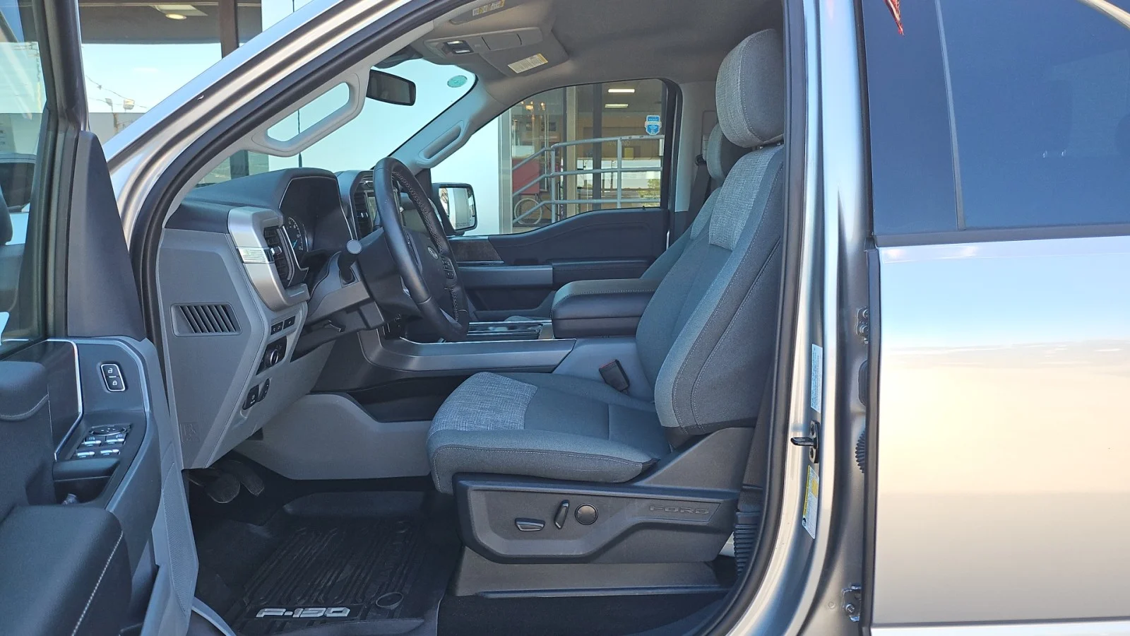 Used 2023 Silver Ford XLT image 13