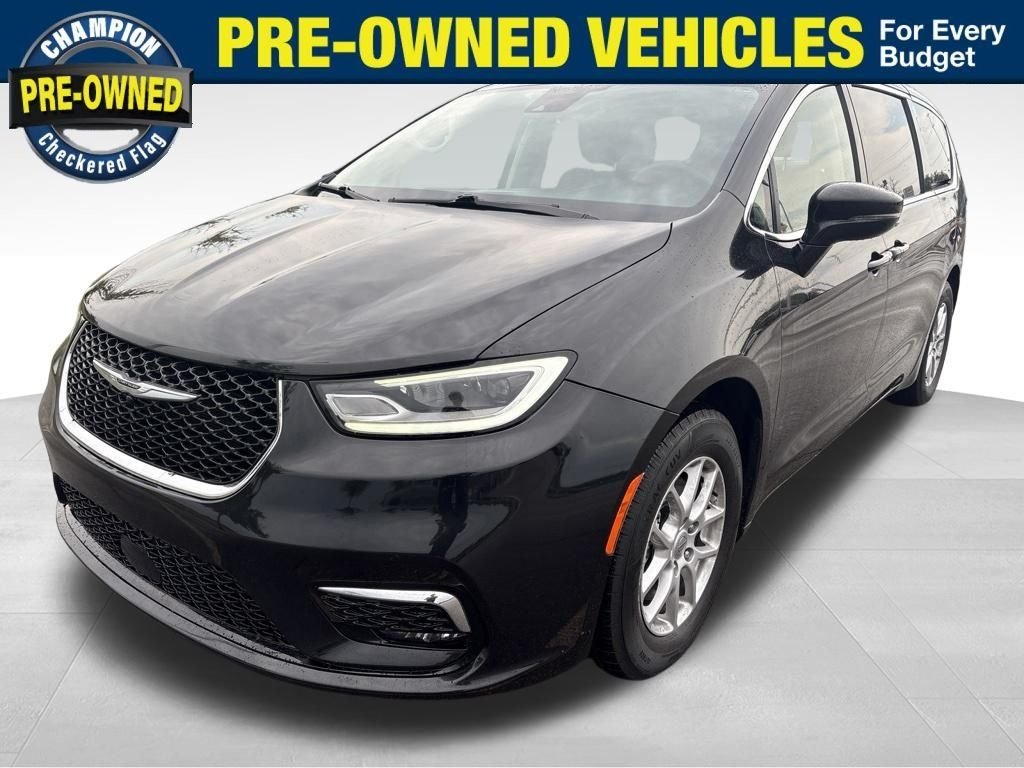 Used 2022 Black Chrysler Touring L image 1