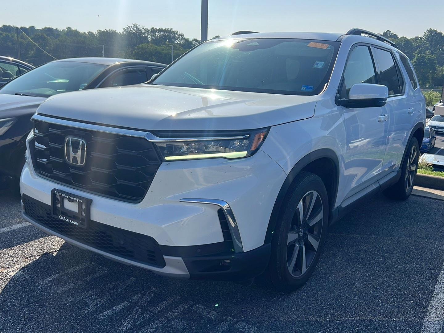 Used 2024 Platinum White Pearl Honda Touring image 1