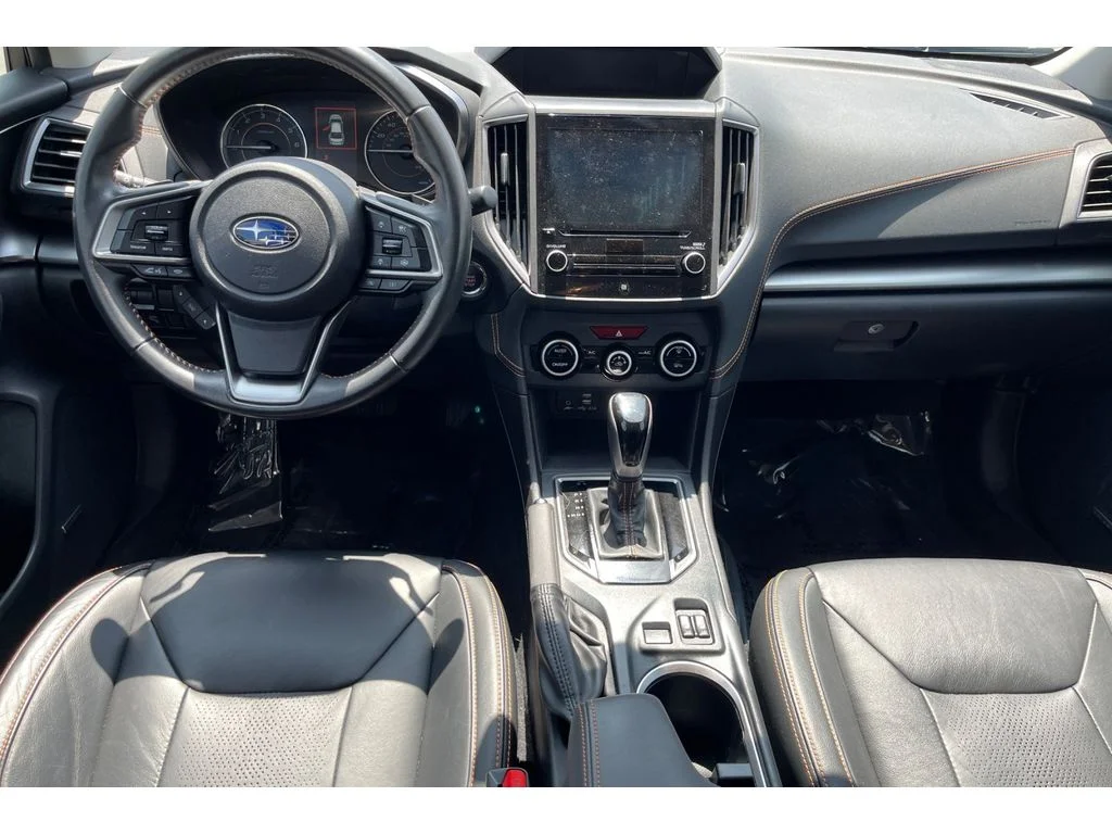 Used 2023 CRYSTAL WHITE PEARL Subaru Limited image 15
