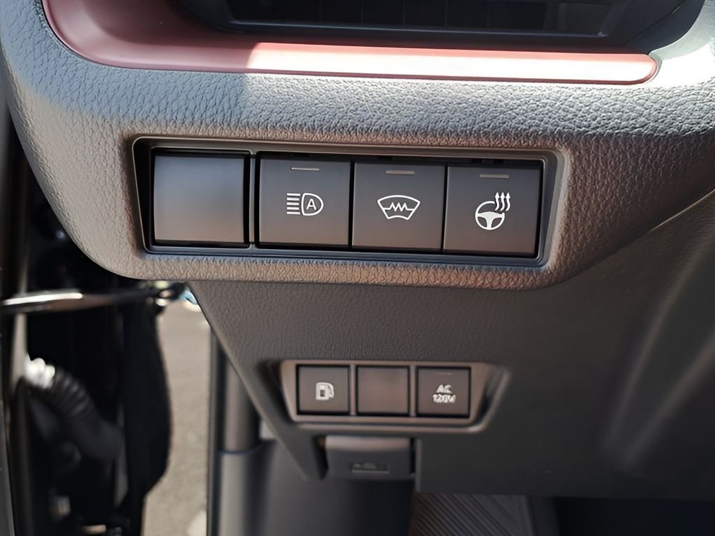 2025 Toyota Prius XSE - Photo 28