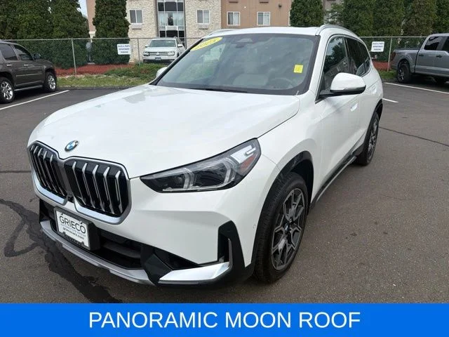 Used 2025 White BMW xDrive28i image 3
