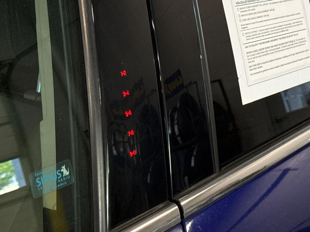 Used 2016 Blue Ford SE image 17