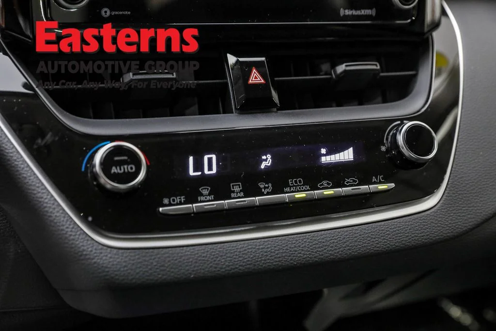 Used 2022 Silver Toyota LE image 19