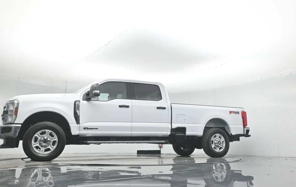 New 2026 Oxford White Ford XLT image 55