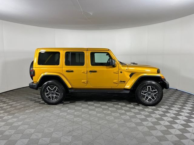 New 2026 Goldilocks Exterior Paint Jeep Sahara image 4