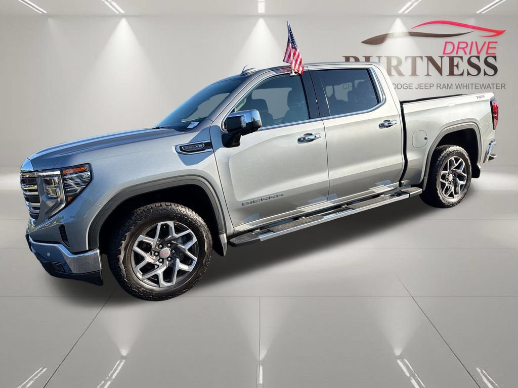 Certified Used 2023 Sterling Metallic GMC SLT image 4