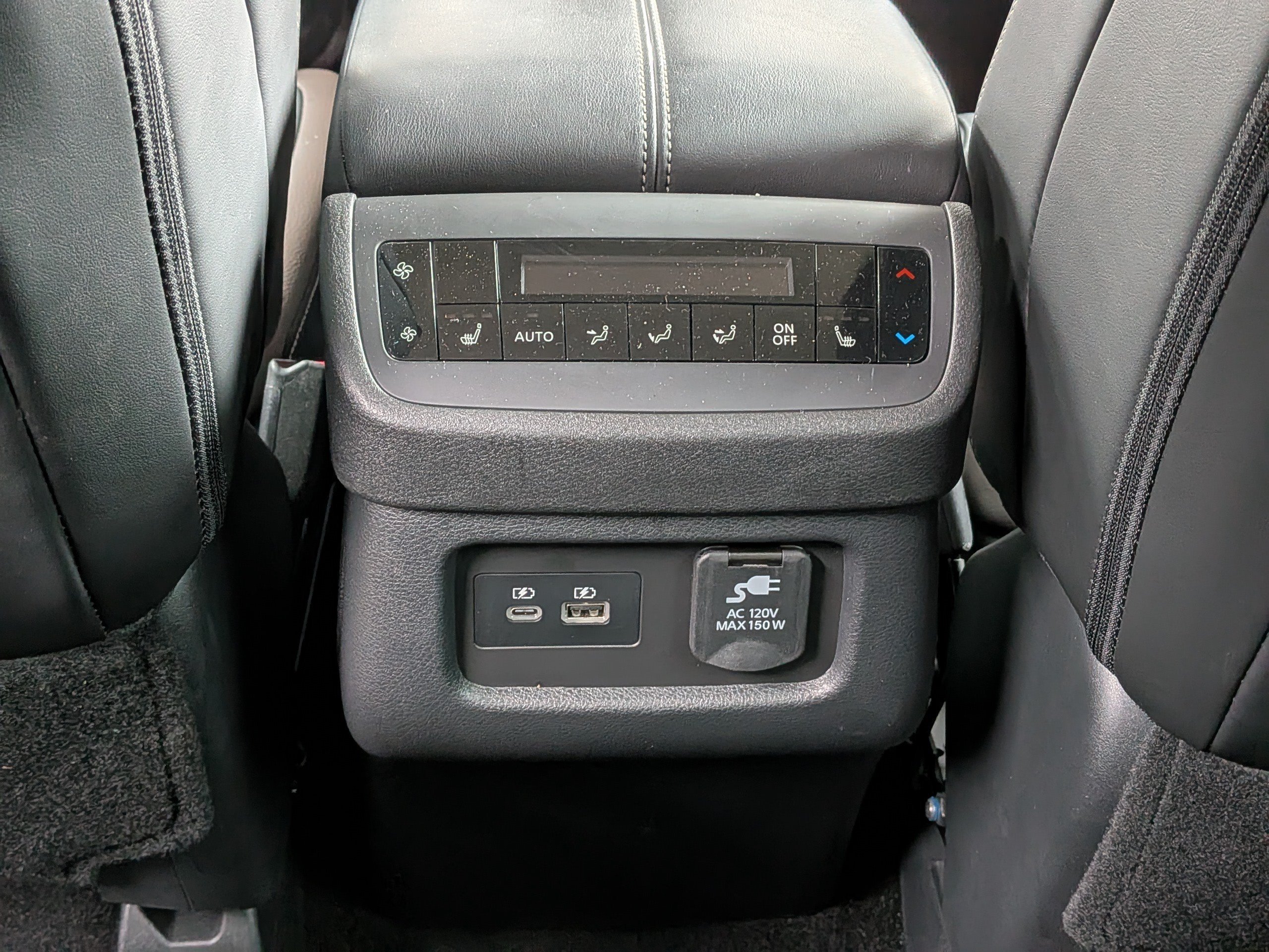 Used 2025 Gray Nissan Platinum image 10
