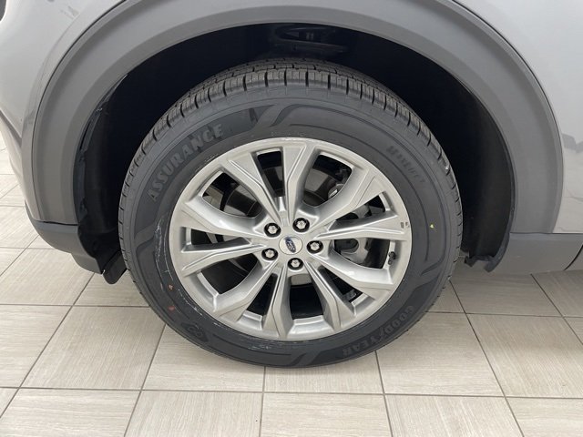 2022 Ford Explorer XLT photo 2