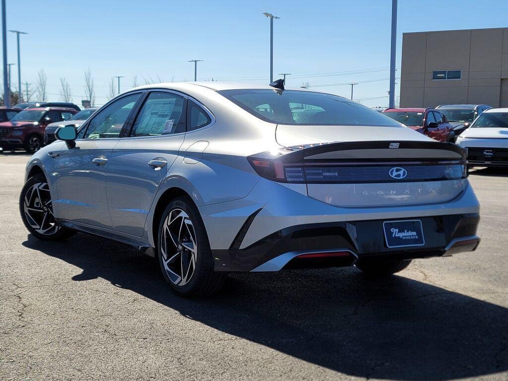 New 2026 Silver Hyundai SEL Sport image 15