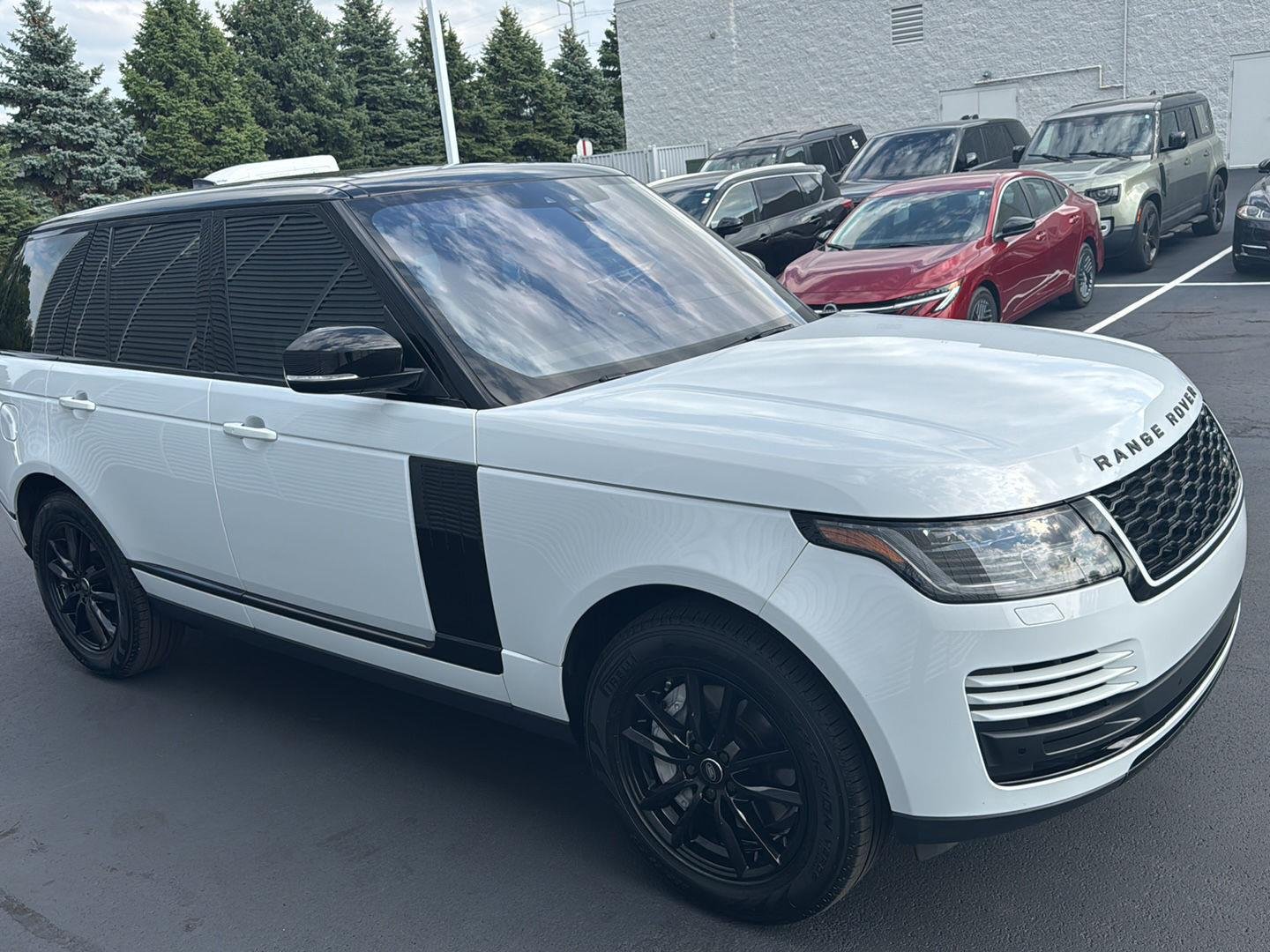 Used 2020 Yulong White Metallic Land Rover 4DR 4WD V6 SC SWB image 6