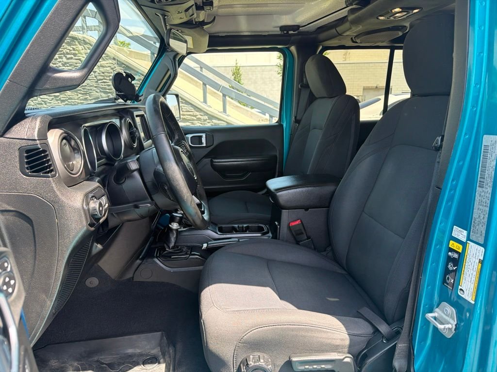 Used 2020 Teal Jeep Unlimited Sport S image 10