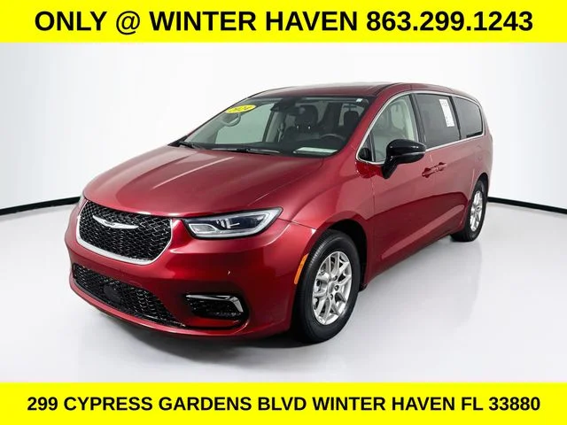 Used 2024 Red Chrysler Touring L image 3