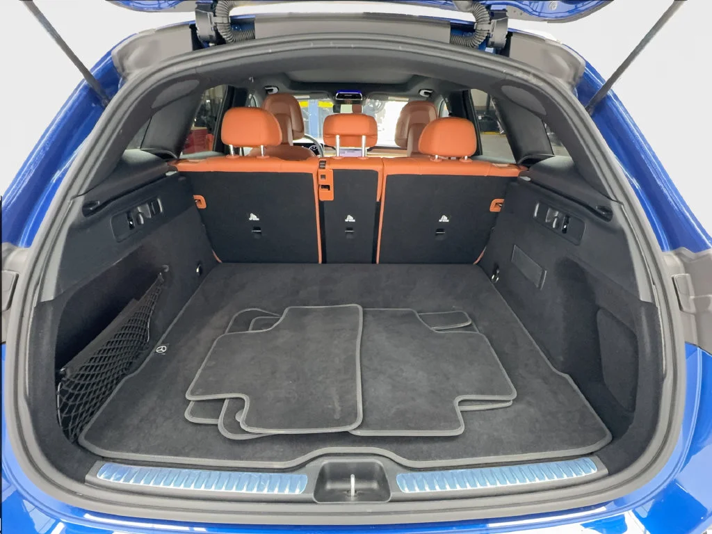 Used 2023 Blue Mercedes-Benz GLC 300 image 19