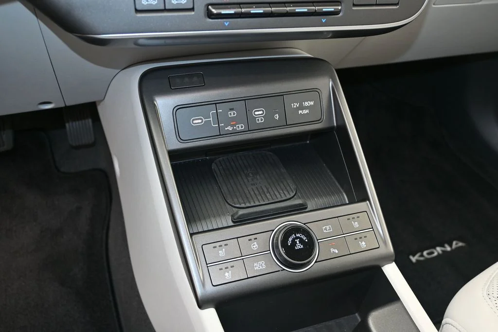 Used 2026 White Hyundai Limited image 26